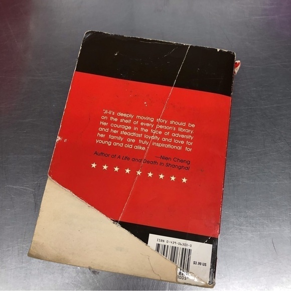 Red Scarf Girl by: Li Jiang, paperback book - Picture 5 of 5